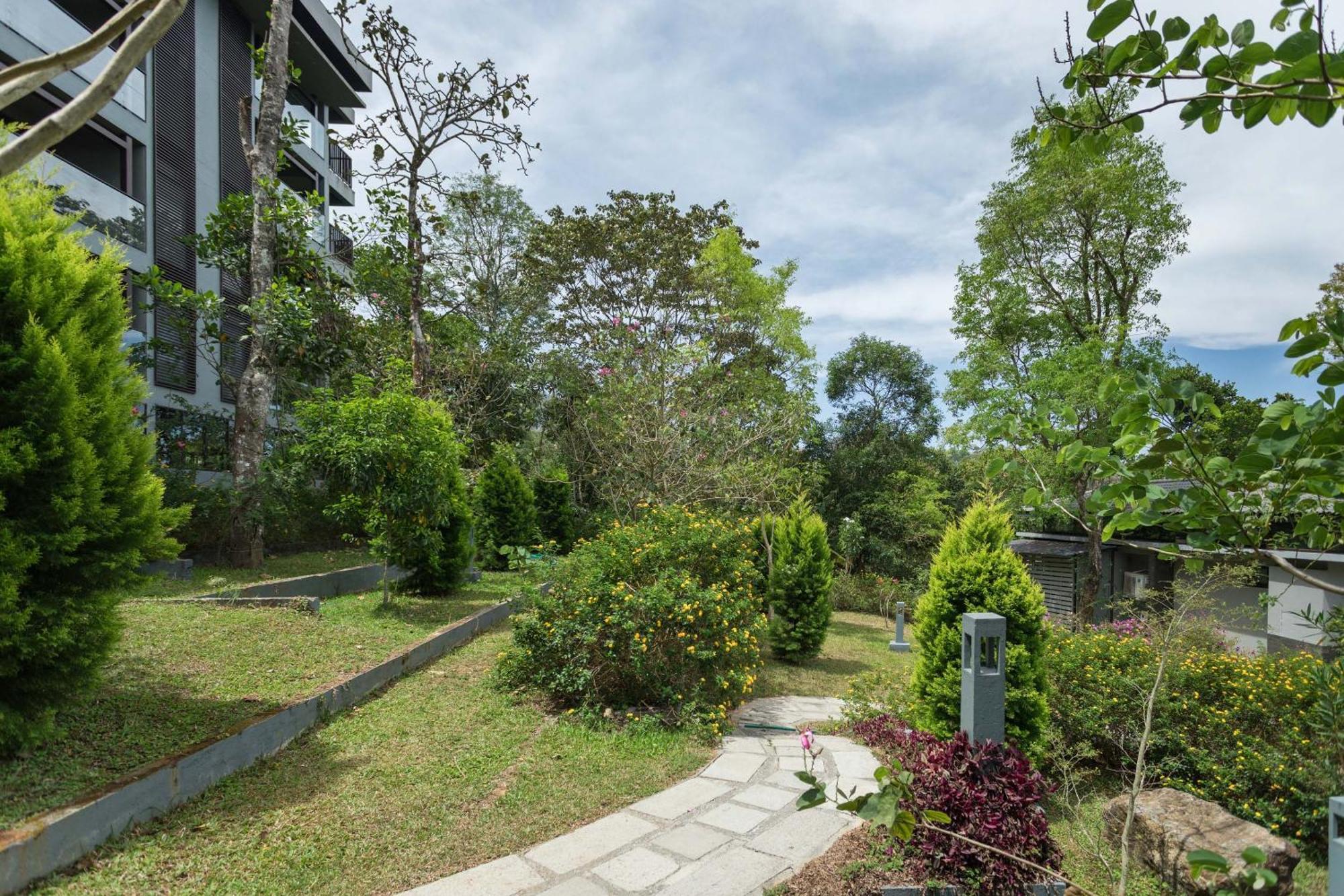 The Mountain Courtyard Thekkady Hotel Exterior foto