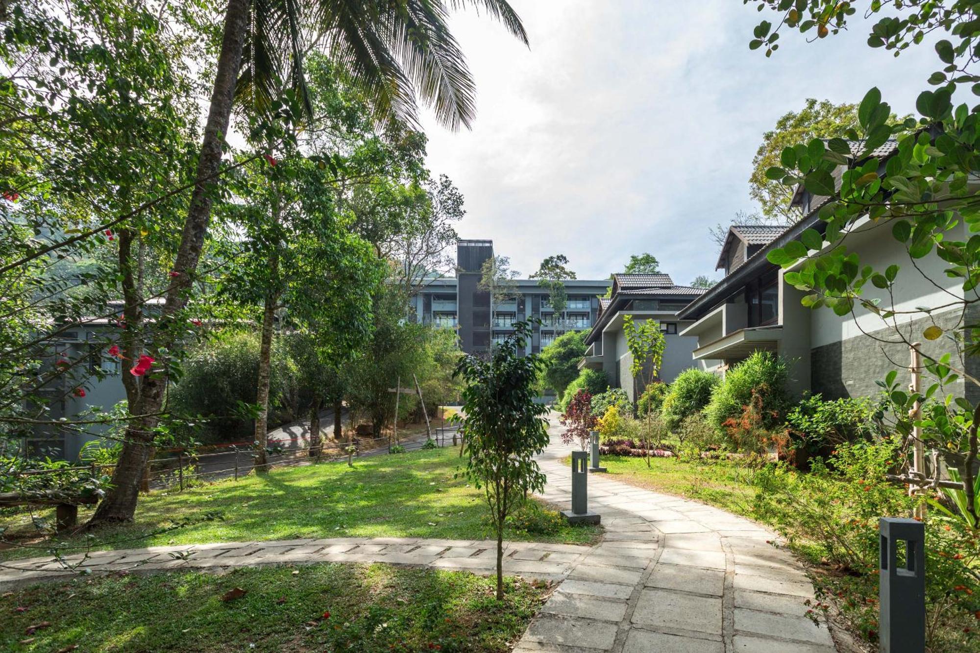 The Mountain Courtyard Thekkady Hotel Exterior foto