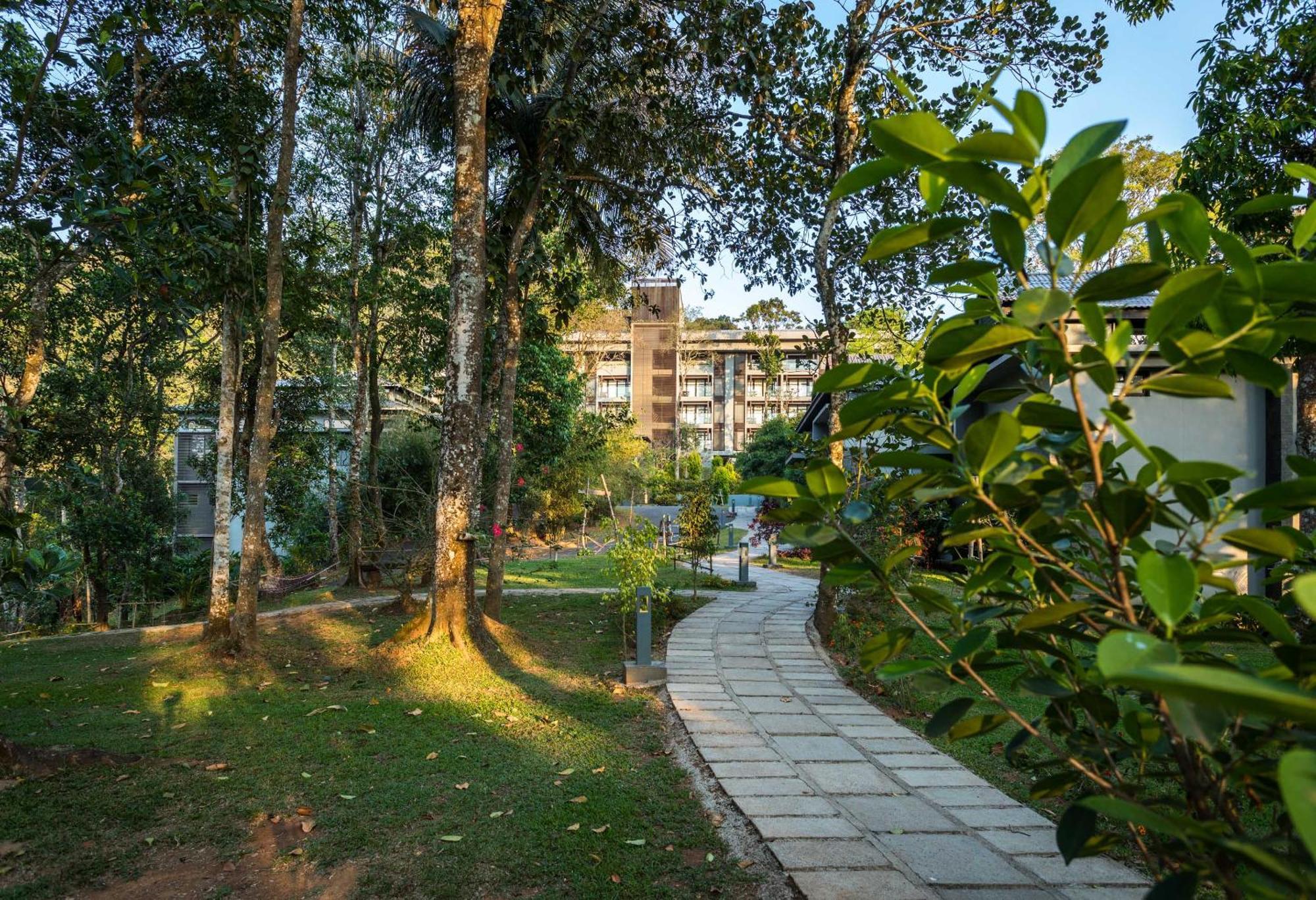 The Mountain Courtyard Thekkady Hotel Exterior foto
